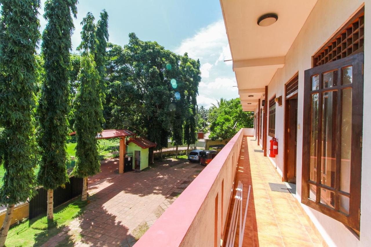 Airport Green View Resort Andiambalama Exteriér fotografie